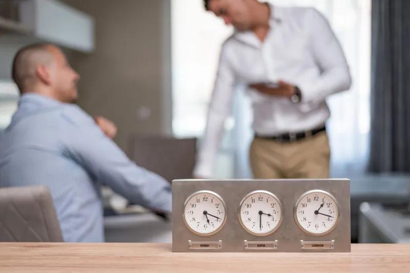 Clock Advantage: How Aussie Players Are Winning More by Simply Knowing What Time It Is